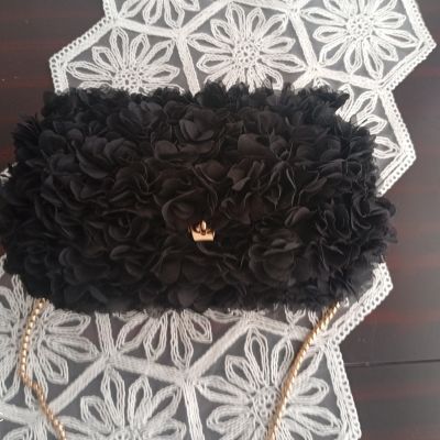 Tulipart Center Zincir Askılı Özel Tasarım Çanta Siyah (small)