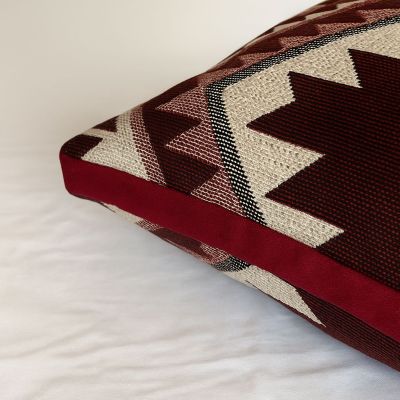 Biguzu Sedir Kilim Desenli Dekoratif Kırlent 45x45cm Bordo