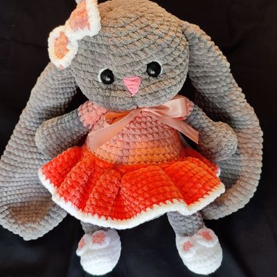 Uzun Kulaklı Tavşancık Kadife Amigurumi Oyuncak